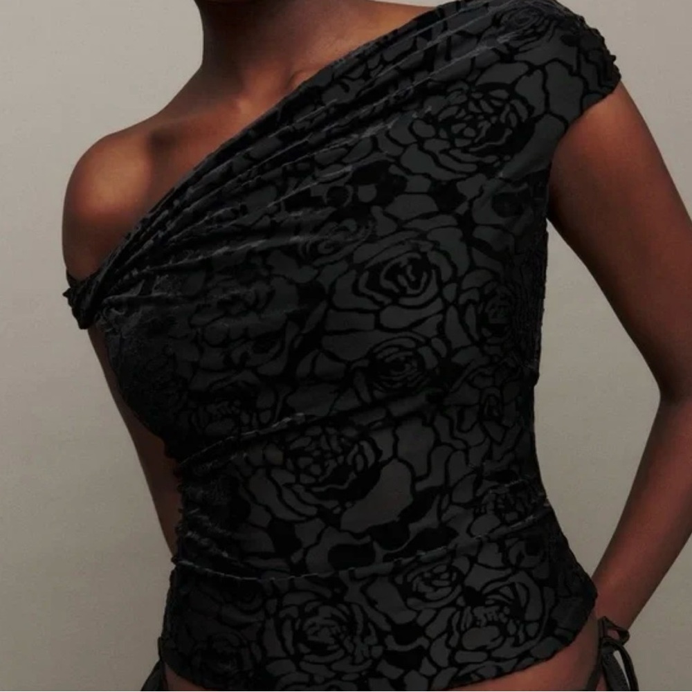 REFORMATION Black Floral Velvet Off-Shoulder Top